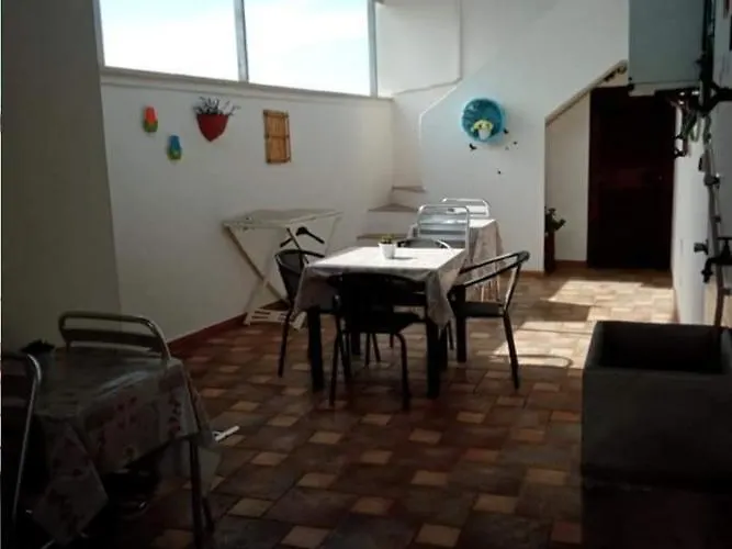 Le Cave 3* أفيترانا